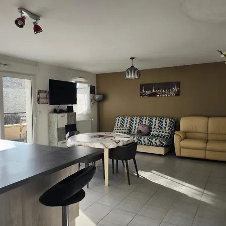 アパート Domette グランカン・メジー